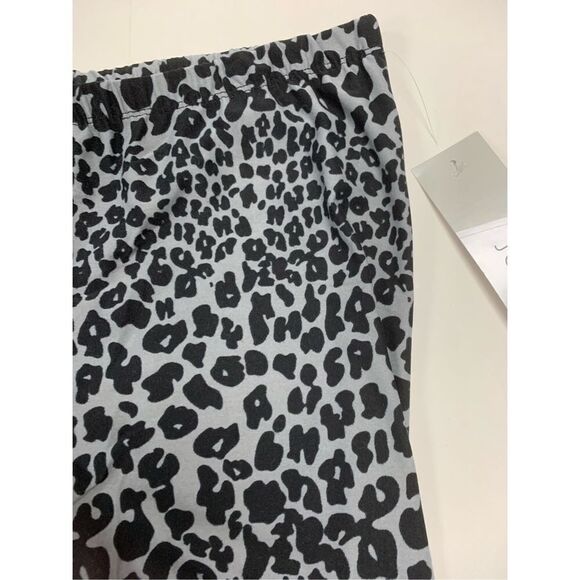 Cheetah Print Biker Shorts - Picture 4 of 5